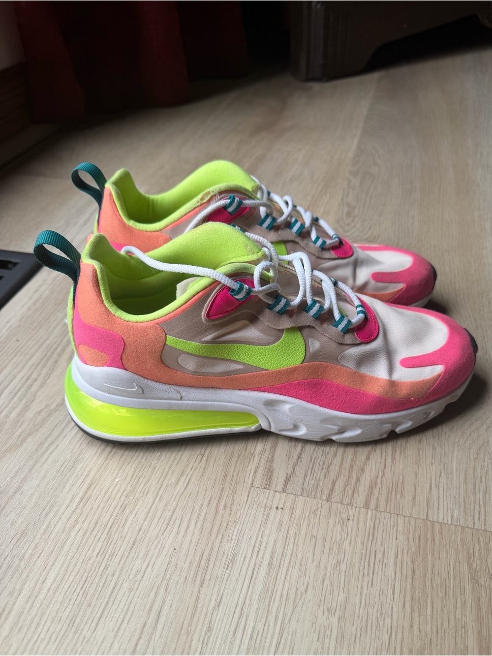 Women’s Nike Air Max 270 Style Sneakers